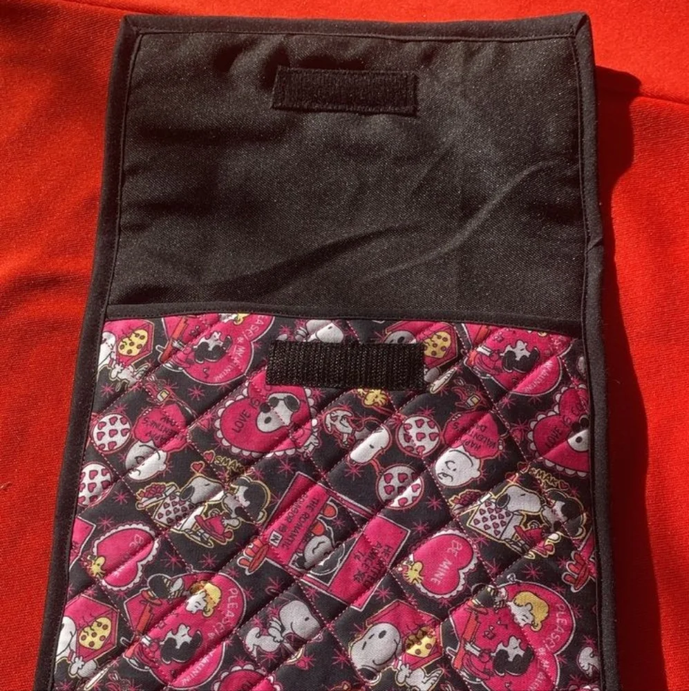 Snoopy Peanuts Quilted Bookish Kindle E-Reader Case Cover Bag